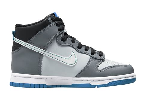 dunk high gs wax grey